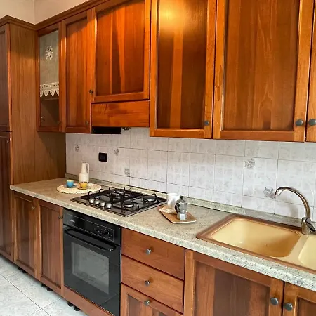 Apartament Borghetto Center Large -free Parking .